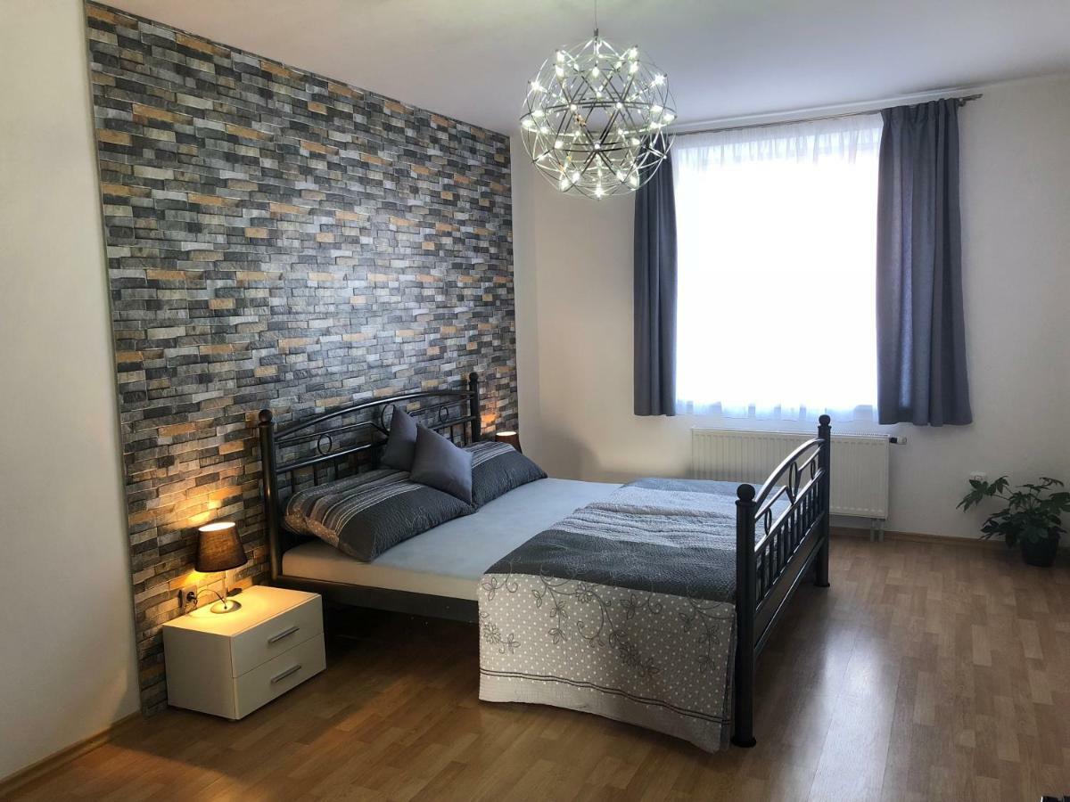 Apartmán U Nemocnice Olomouc Exterior foto